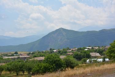         Պետրոսախաչ. ահա եւ զորավոր ու փափագելի սրբավայրը, որտեղ շատ ուխտավորներ են այցելում