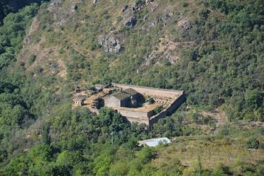 Չարենցը եւ Խրիմյան Հայրիկը եղել են Հարանց անապատում. «Սյունյաց երկիրն» այցելեց այդ սրբավայր, որ նաեւ Տաթեւի անապատ է կոչվում