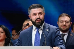 Ընտրակաշառքը պոզով-պոչո՞վ է լինում. Ալիկ Ալեքսանյանը` ՔՊ-ական մարզպետի՝ ժողովրդի հաշվին արած «բարեգործության» մասին