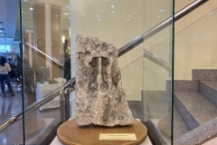 Լռություն ու սոսկալի աղաղակ. Ստեփանակերտում ցուցադրվել են թշնամու բռնազավթած բնակավայրերից փրկված մշակութային պատառիկները