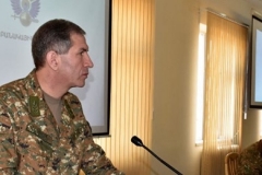 Հայաստանի գլխավոր շտաբի պետը չի պատրաստվում հեռանալ