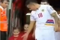 Թուրքիայում գովաբանում են ծնողի հրահանգով հայ ֆուտբոլիստի ձեռքը չբռնած աղջնակին