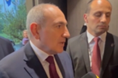 Մեր Սահմանադրության մեջ որևէ տարածքային հավակնություն չկա․ վարչապետի պատասխանն՝ ադրբեջանցի լրագրողին