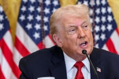 Թրամփը Հորմուզի նեղուցի վերաբացման թեմայով կապի մեջ է «մոտ յոթ» երկրի հետ