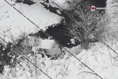 Սյունիքի մարզում ճանապարհի մերկասառույցի պատճառով ՀՀ ՊՆ УАЗ մակնիշի ավտոմեքենան հայտնվել է ձորում․ 3 վիրավորները ՊՆ ծառայողներ են