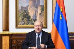 Երկրորդ օրն է՝ նախագահը չի ստորագրում Օնիկ Գասպարյանին պաշտոնից ազատելու վարչապետի առաջարկը