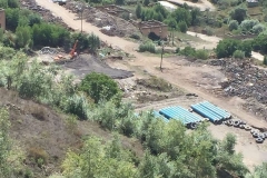 Հանքի լցակույտերը լցվում են հենց Ողջի գետի ափին՝ գյուղի տներից մի քանի տասնյակ մետր հեռավորության վրա