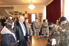 Մեղրի համայնքում տոնական միջոցառումների սկիզբը տրվեց «Ռազմահայրենասիրական խաղ» մրցույթով