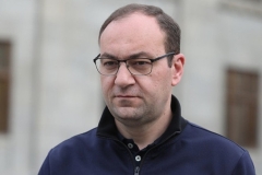 Արշակ Սրբազանին մեղադրում են, թե իբր Վեհափառի դեմ ակցիա իրականացնողներից մեկի պայուսակում թմրամիջոց է դրել․ փաստաբան