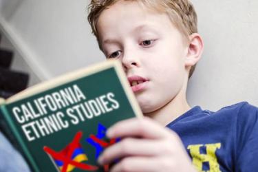 Կալիֆոռնիայում մտադիր են ավագ դպրոցի ուսումնական ծրագրից բացառել հայերի ավանդի և Հայոց ցեղասպանության մասին նշումները