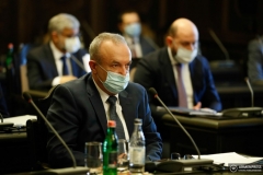 Պետական հավատարմագրում չունեցող բուհերը պարտավոր են մինչև 2023-ը նոյեմբերի 1-ը անցնել ինստիտուցիոնալ հավատարմագրում, այլապես չեն կարող ընդունելության գործընթաց կազմակերպել. նախարար