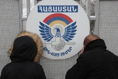 Մի խումբ ծնողներ փորձել են խոչընդոտել զինծառայողների վերադարձը զորամասեր․ ՊՆ