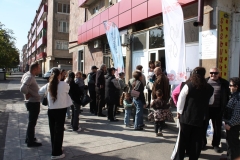 Разделенные всего двадцатью километрами трассы, города Арташат и Арарат находятся практически на западной границе республики