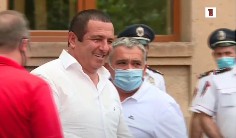 Ծառուկյանին կալանավորելու միջնորդության քննարկումը հետաձգվել է