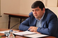 Սյունիքի համայնքապետերը հրաժարվել են հանդիպել մարզ մեկնած Տիգրան Ավինյանի հետ. Կապանի համայնքապետը ահազանգում է նոր անվտանգային խնդիրների մասին