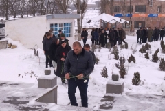 Տեղի համայնքապետարանը՝ ի դեմս համայնքի ղեկավար Դավիթ Ղուլունցի  Հայոց Բանակի կազմավորման հոբելյանական  30-ամյակի կապակցությամբ կազմակեպել  էր ծաղկեդրում