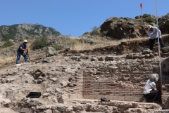 Բաղաբերդ ամրոցում նոր կառույցներ են բացահայտվում. արշավախմբի ղեկավարը ներկայացրել է այս տարվա պեղումների արդյունքները