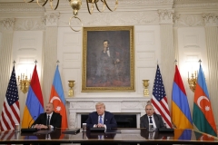 Թրամփը հարցրել է Ալիևին, թե ինչու է կանգ առել և չի շարունակել տարածքներ գրավել. Ուիթքոֆը մանրամասներ է ներկայացրել Թրամփ-Փաշինյան-Ալիև հանդիպումից