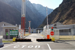 Լարսը բաց է բոլոր տեսակի տրանսպորտային միջոցների համար