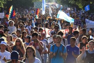 ԶԱՆԳՎԱԾԱՅԻՆ ՑՈՒՅՑԵՐԻ ԱՐԴՅՈՒՆՔՈՒՄ ԱՐԳԵՆՏԻՆԱՅՈՒՄ ՉԵՂԱՐԿՎԵՑԻՆ ՀԱՆՔԵՐԻՆ ԱՌՆՉՎՈՂ ՕՐԵՆՔԻ ՓՈՓՈԽՈՒԹՅՈՒՆՆԵՐԸ ․ՀԲՃ