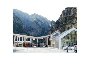 Լարսը բաց է միայն բեռնատարների համար, Վրաստան օտարերկրացիների մուտքն արգելող որոշումը շարունակում է ուժի մեջ մնալ