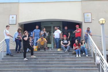 Սյունիքի մարզում մոտ հարյուր մարդ էր արձագանքել վարչապետի՝ դատարանների մուտքը շրջափակելու կոչին