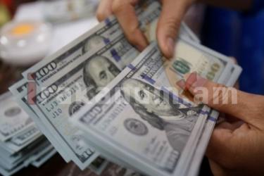 Դոլարի և եվրոյի գինն իջնում է