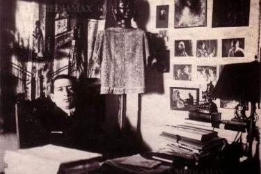 Կարդացեք Չարենց. Պատմության քառուղիներով