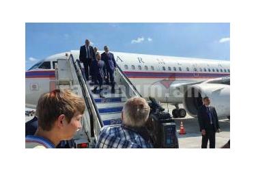 Փաշինյանը ժամանեց Սանկտ Պետերբուրգ. կհանդիպի Պուտինին