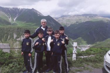 ՄԵԿ ԱՐԾԱԹ , ԵՐԿՈՒ ԲՐՈՆԶ