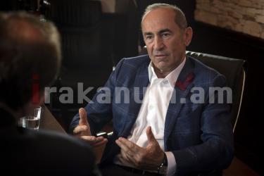 Վերաքննիչ դատարանում շարունակվում է Ռոբերտ Քոչարյանի խափանման միջոցի հարցի քննությունը