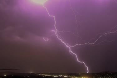 Իմացեք, որ պարպման ժամանակ հոսանքի ուժը հասնում է մինչև 100 հազար ամպերի․ Սուրենյան