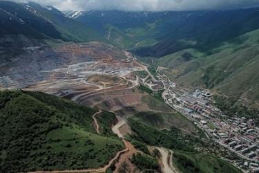 Մետաղական հանքերի սեփականատերերը. հայկական պղնձի և մոլիբդենի առյուծի բաժնից շահույթ են ստանում ռուս գործարարները