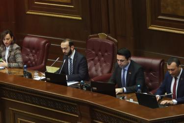 Խորհրդարանն այսօր երկրորդ ընթերցմամբ և ամբողջությամբ ընդունեց մի շարք օրենսդրական նախաձեռնություններ