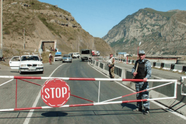 Փոխվարչապետը ԵԱՏՀ խորհրդի նիստի շրջանակում բարձրացրել է Վերին Լարսի անցակետում կուտակումների խնդիրը