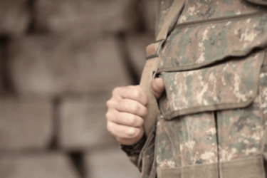 Վահանը ընտիր էրեխա էր. մահացած զինծառայողի ընտանիքում չեն պատկերացնում՝ ինչպես է դեպքը եղել