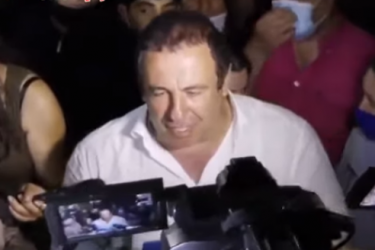 Քաղաքական հետապնդում է․ Գագիկ Ծառուկյանը դուրս եկավ ԱԱԾ շենքից